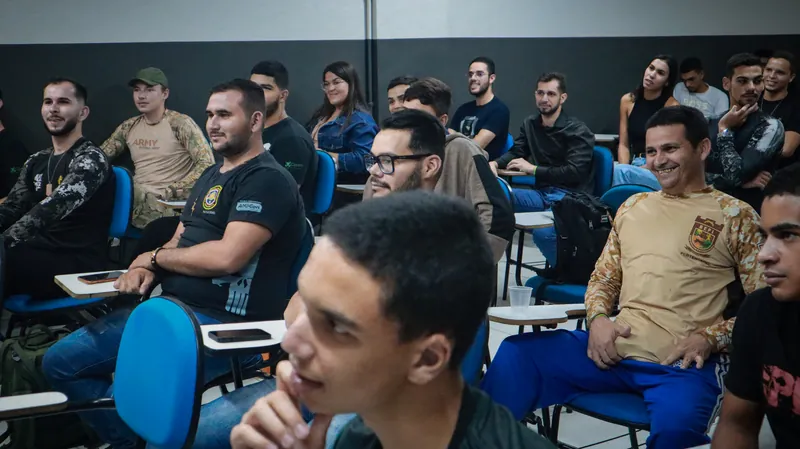 Madrugada de estudos na sede